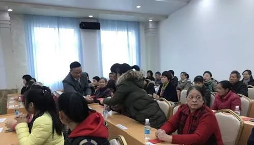 梅江区妇联 慰问金 pg电子平台仁爱基金会